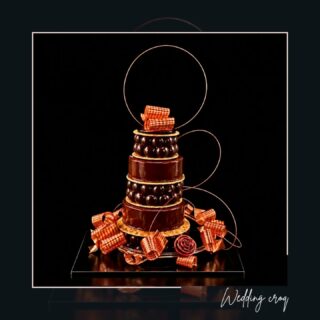 💍 WEDDING CROQ 💍

Wedding croq "chocolat ô chocolat" by @jeanphilippewalser et réalisé l'équipe lors du stage @coursdepatisserieecole 

-
#weddingcroq #weddingcake #croquembouche #chocolat #lesartsatable