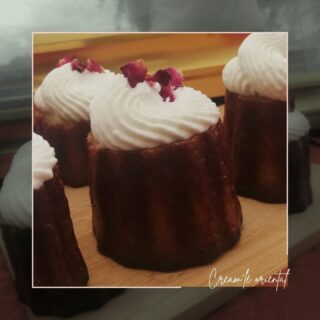 🌹CREAM'LE FRAMBOISE ROSE LITCHI 🌹

- Gélifié framboise 
- Crémeux litchi
- Ganache montée rose
- Pétales de rose séchées 

-
#cannelé #creamle #rose #framboise #litchi #lesartsatable #saintfulgent