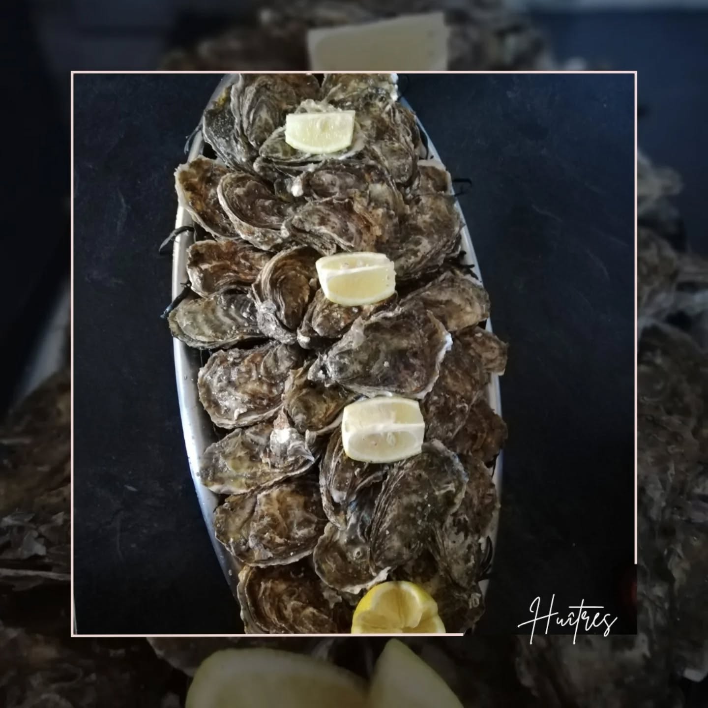 🐚 PLATEAU D'HUÎTRES 🐚
Bon, d'accord, on n'est pas un mois en R. Mais les huîtres, c'est tellement bon.
Alors laissez vous tenter et passez commande pour votre prochain repas de famille ou autres. Avec notre fournisseur poissonnier, on se fera un plaisir de vous régaler.
-
#huître #marenneoléron #plateaudefruitsdemer #regal #lesartsatable #saintfulgent